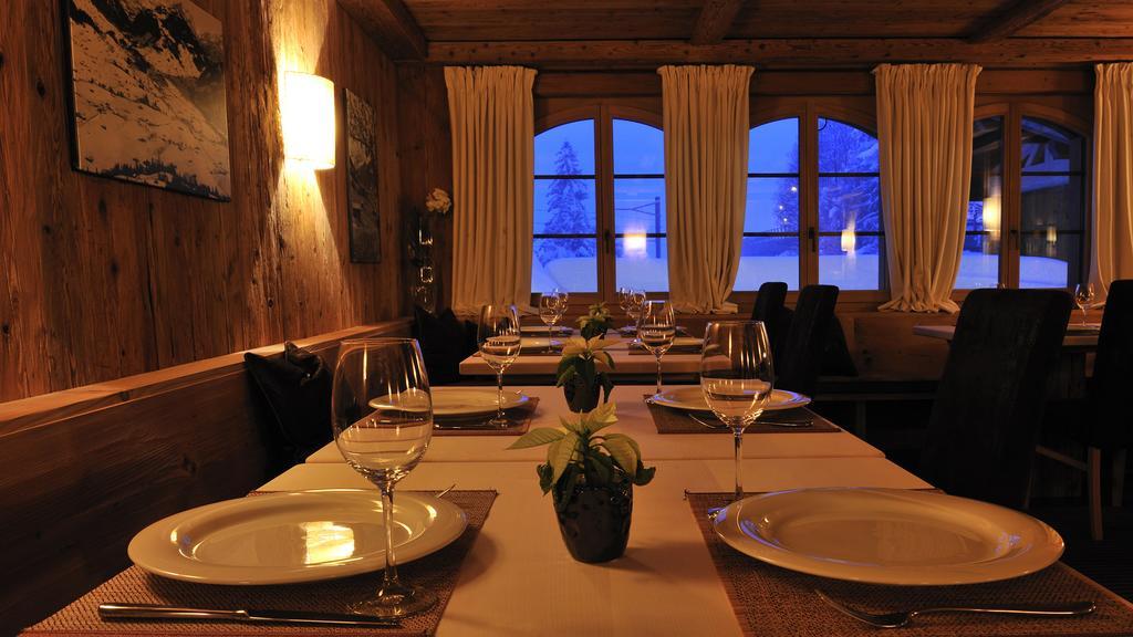 Hotel Des Alpes Superieur グスタード エクステリア 写真