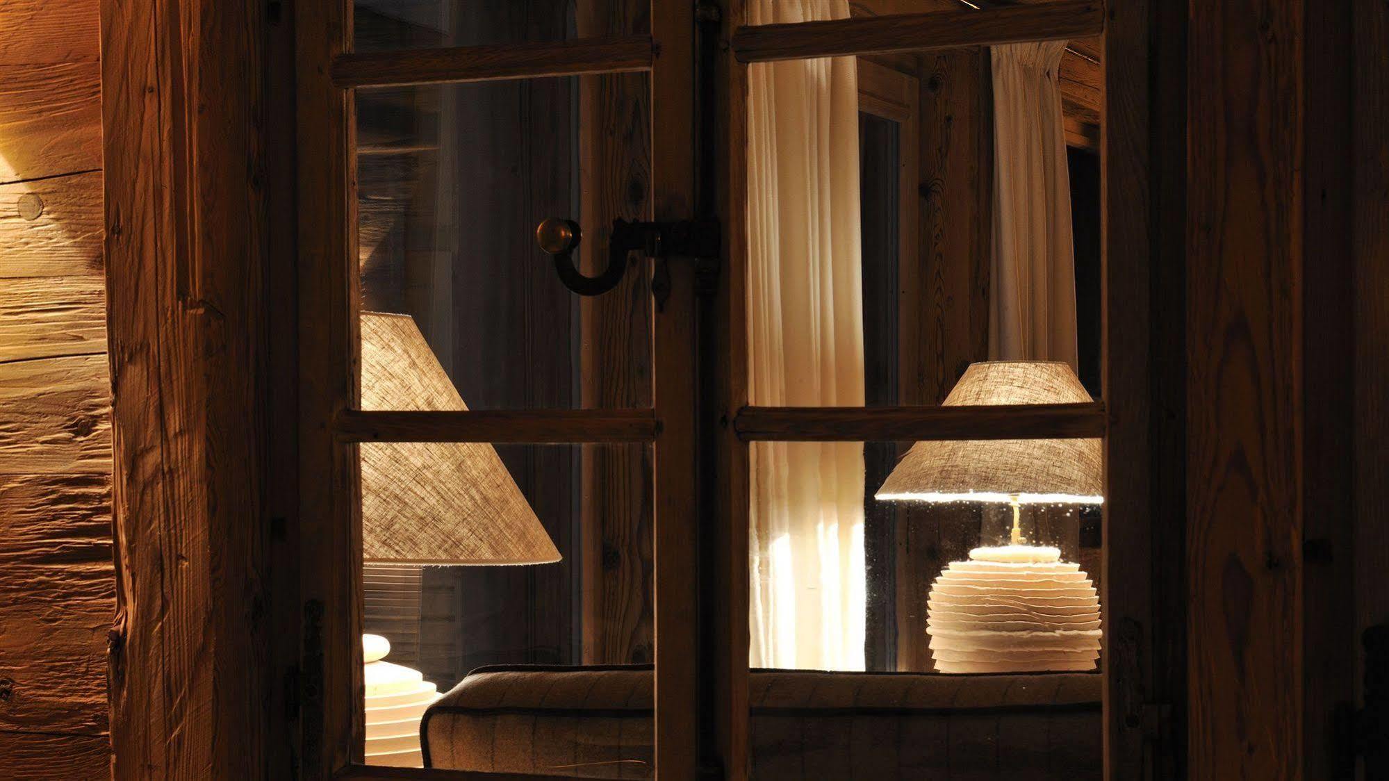 Hotel Des Alpes Superieur グスタード エクステリア 写真