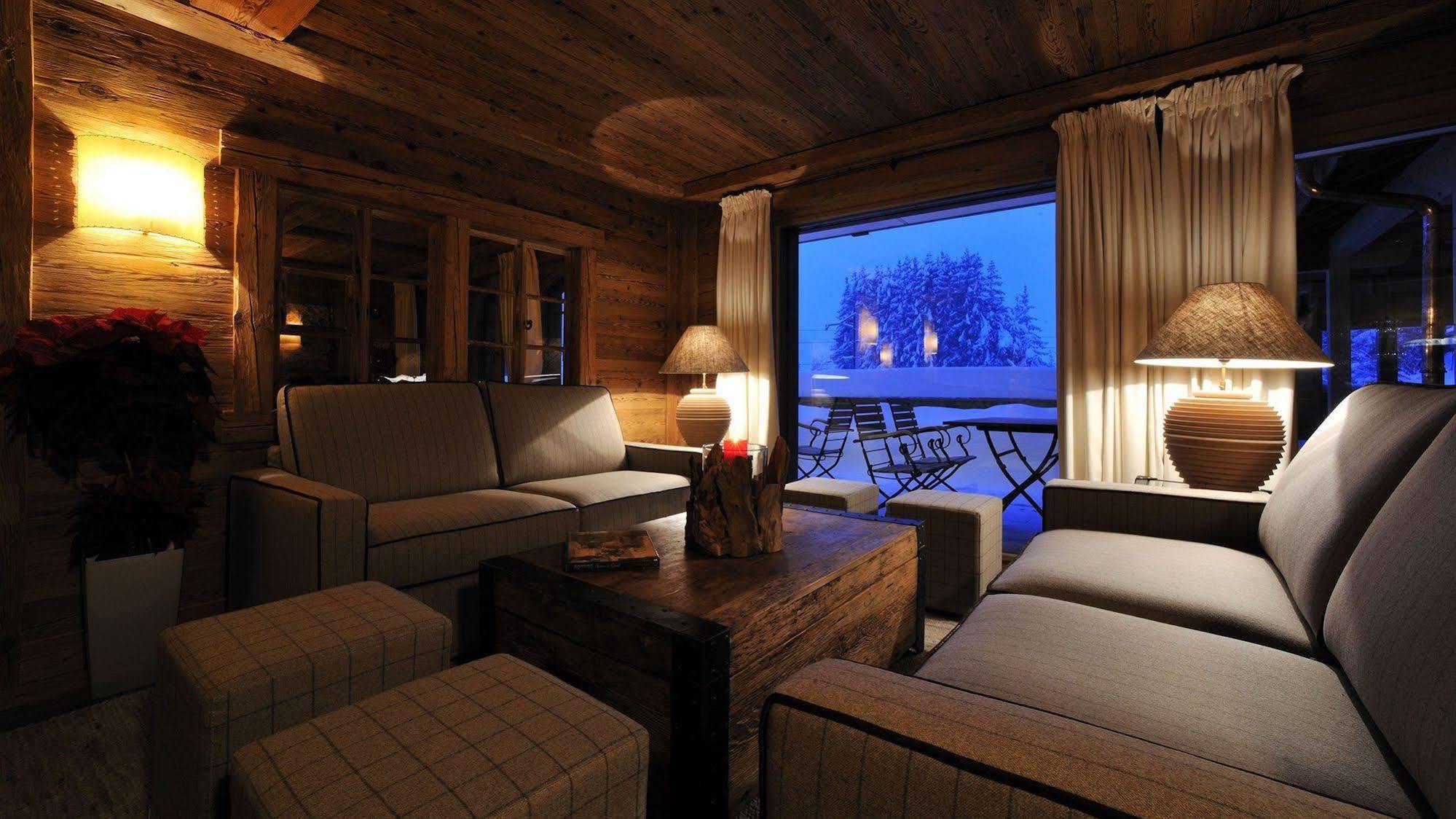 Hotel Des Alpes Superieur グスタード エクステリア 写真